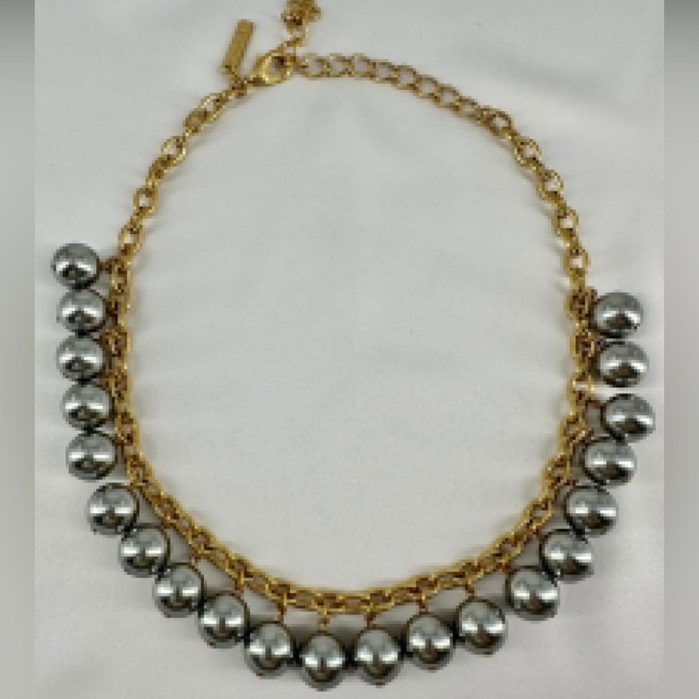 Oscar De La Renta Pearl Necklace - Picture 2 of 8